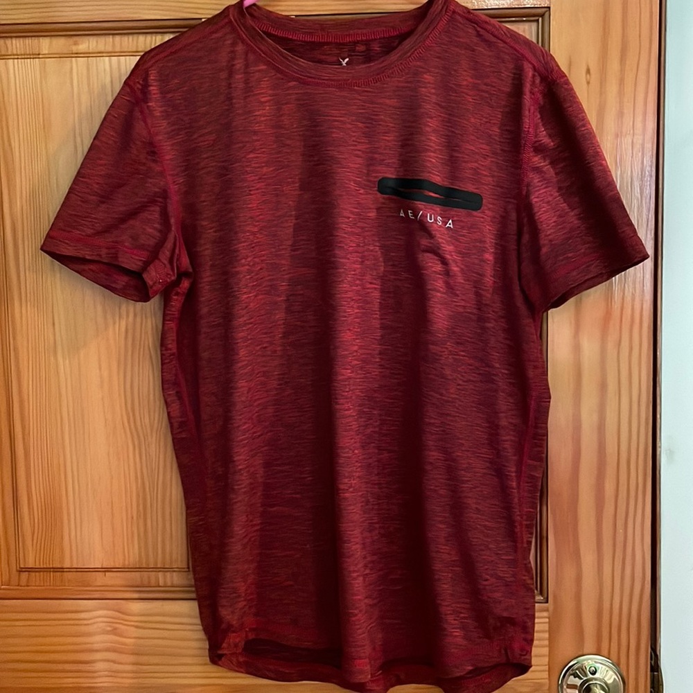 American Eagle 360 Extreme Flex Red T-Shirt